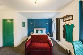 Emerald Stays UK at The Adelphi