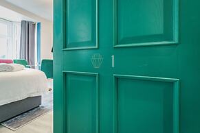 Emerald Stays UK at The Adelphi