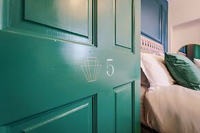 Emerald Stays UK at The Adelphi