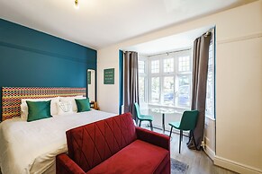 Emerald Stays UK at The Adelphi