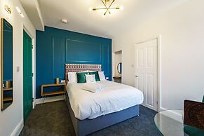 Emerald Stays UK at The Adelphi