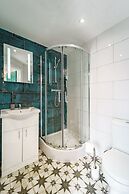 Emerald Stays UK at The Adelphi