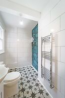 Emerald Stays UK at The Adelphi