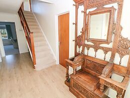 30 Long Shepherds Drive