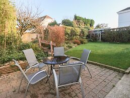 30 Long Shepherds Drive