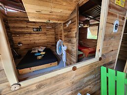 Baru Jet Set Beach & Hostal