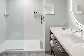 Courtyard By Marriott Montreal Laval