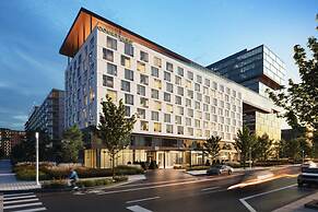 Courtyard By Marriott Montreal Laval