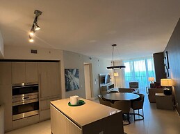 Luxury Beachfront Condos in Hollywood