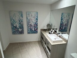 Luxury Beachfront Condos in Hollywood