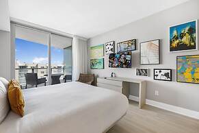 Luxury Beachfront Condos in Hollywood