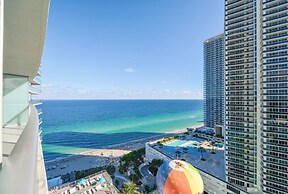 Luxury Beachfront Condos in Hollywood