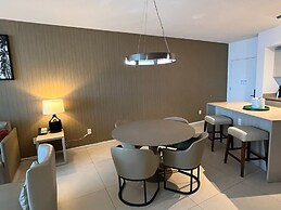 Luxury Beachfront Condos in Hollywood