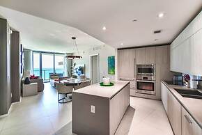 Luxury Beachfront Condos in Hollywood