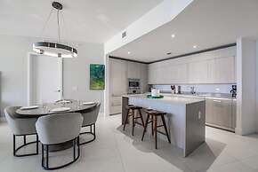 Luxury Beachfront Condos in Hollywood