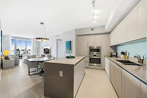 Luxury Beachfront Condos in Hollywood