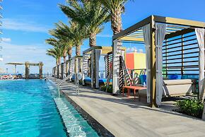 Luxury Condo w Ocean View at Hyde Beach