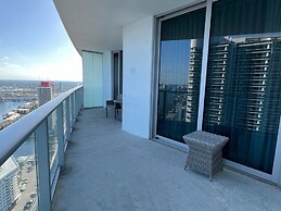 Luxury Beachfront Condos in Hollywood
