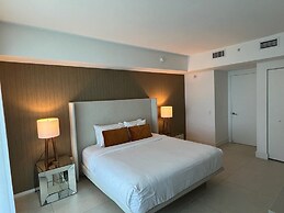 Luxury Beachfront Condos in Hollywood