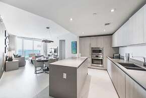 Luxury Beachfront Condos in Hollywood