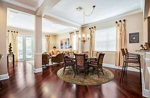 Disney theme 5 bed 5 bath with pool