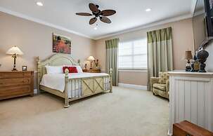 Disney theme 5 bed 5 bath with pool