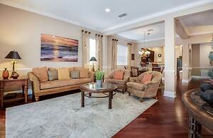 Disney theme 5 bed 5 bath with pool