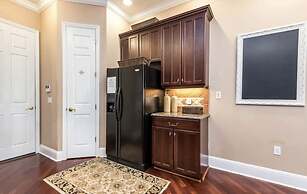 Disney theme 5 bed 5 bath with pool