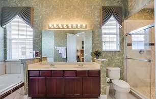 Disney theme 5 bed 5 bath with pool