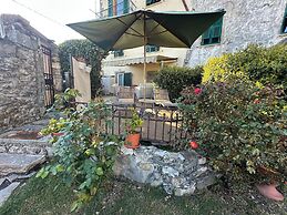 Madüneta 5 Terre Guesthouse