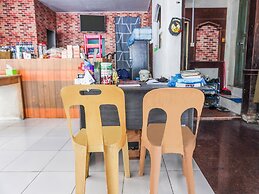 SPOT ON 91792 Solo Baru 2 Homestay Syariah