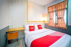 Capital O 90874 Millenium Inn 2