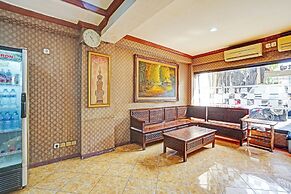 OYO Life 90380 Andalus Hotel Syariah