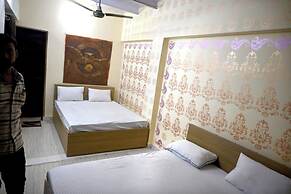 Goroomgo Bhagwaan Das Varanasi