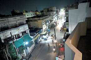 Goroomgo Bhagwaan Das Varanasi