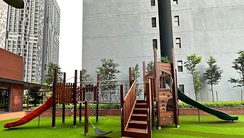 Millerz Square by Mykey