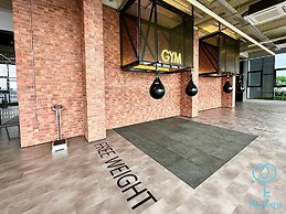 Millerz Square by Mykey