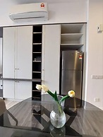 Millerz Square by Mykey