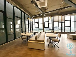 Millerz Square by Mykey