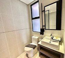 Millerz Square by Mykey