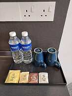 Millerz Square by Mykey