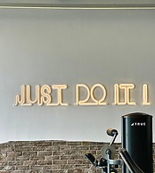 Millerz Square by Mykey