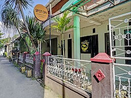 SPOT ON 91320 Pondok Elia Syariah