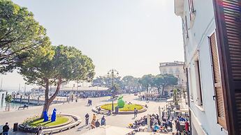 Romantic Coast View - Italian Homing