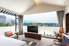 TELLUS. Qingchengshan Hot Spring Hotel