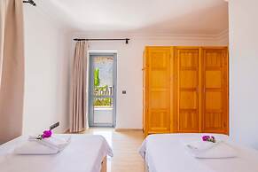 Fortuna Peninsula Apart