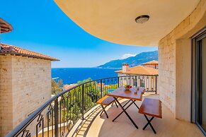 Fortuna Peninsula Apart