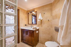 Fortuna Peninsula Apart