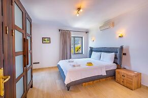 Fortuna Peninsula Apart