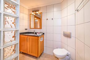 Fortuna Peninsula Apart